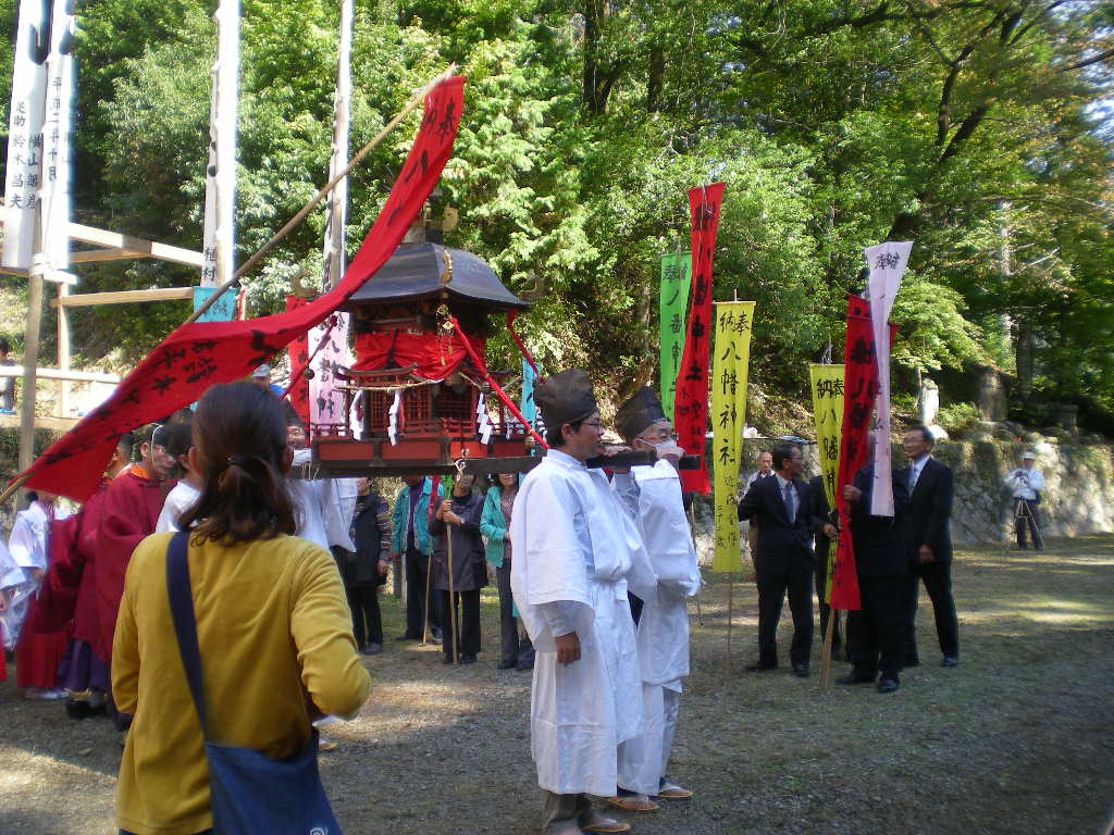 神社のお祭り見学