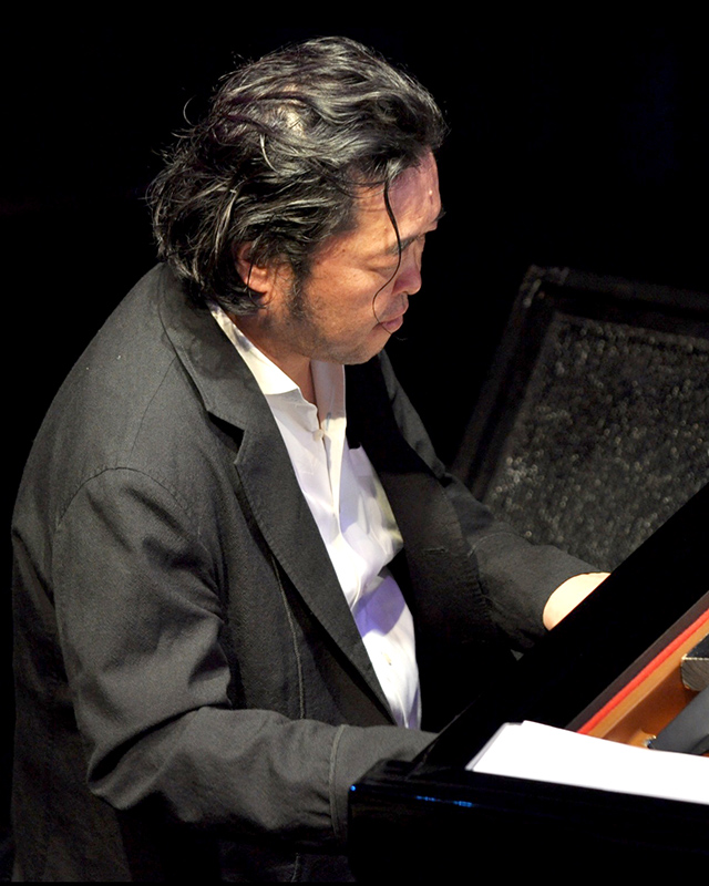 Pianist Toshiya Shioiri