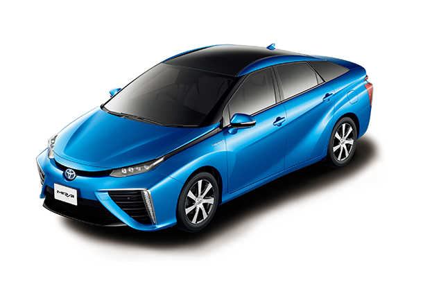 TOYOTA、セダンタイプの新型燃料電池自動車「MIRAI」を発売