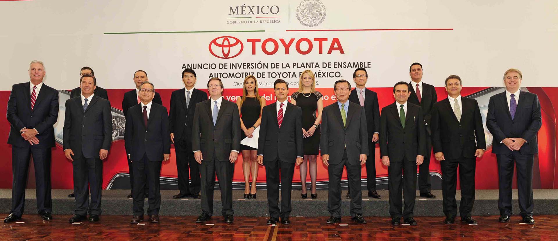 Toyota and Mexican officials attend ceremony