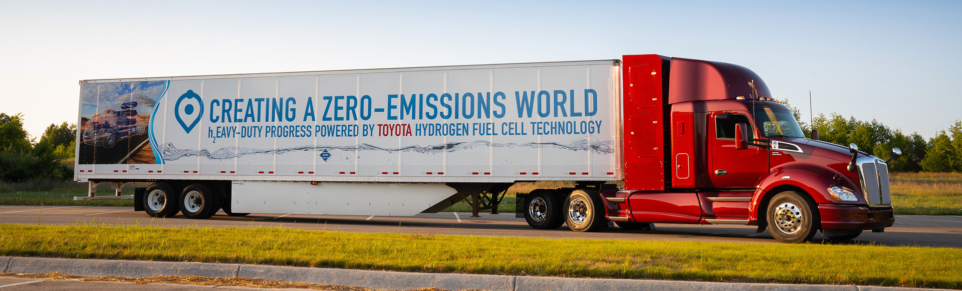 トヨタ、米国でFC大型商用トラックの改良型を公開